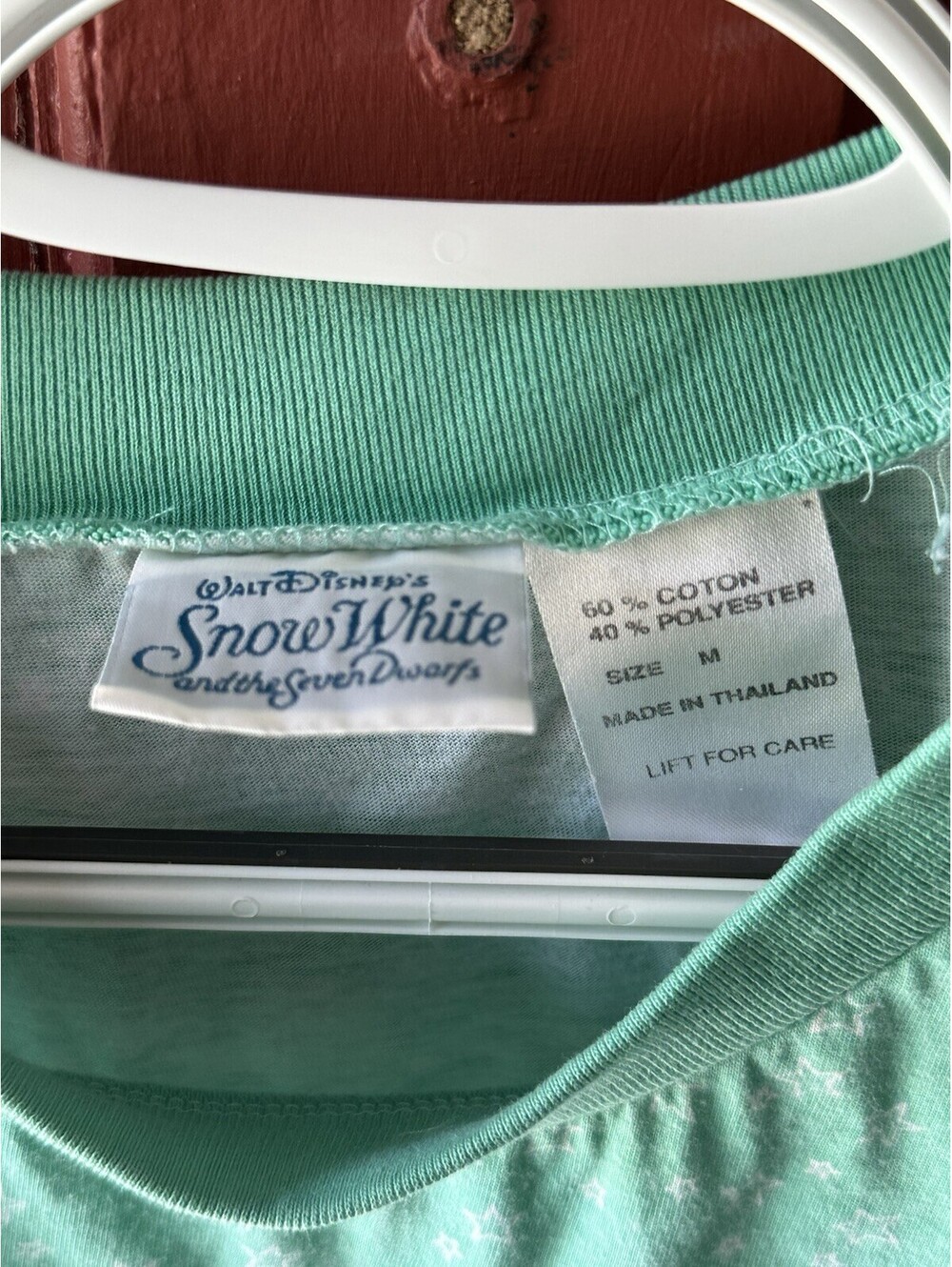 Walt Disneys Snow White And The Seven Dwarves Pajamas Set Size Medium - Picture 4 of 7